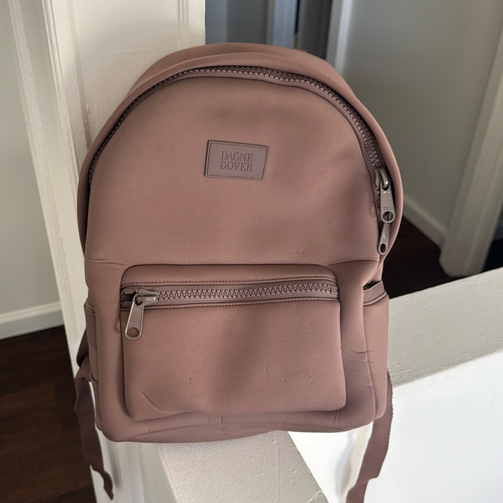 Dagne Dover Dakota Neoprene Backpack - Medium

Color: Dune